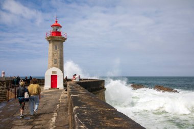Porto, Portekiz - 16 Haziran 2024; Porto 'nun Foz do Douro bölgesinde Farolim de Felgueiras deniz feneri