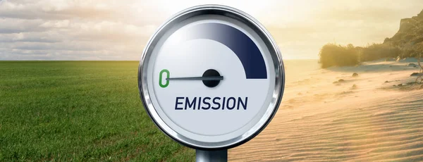 Messgerät Mit Der Aufschrift Emission Und Pfeil Zeigt Auf Null — Stockfoto