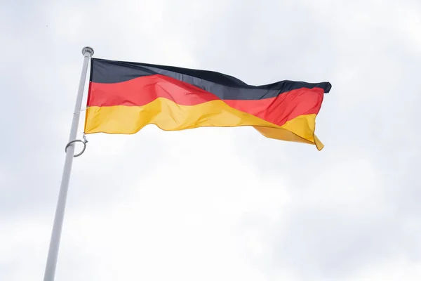 Bandeira Alemã Treme Vento Símbolo Estatal República Federal Alemanha Foto — Fotografia de Stock