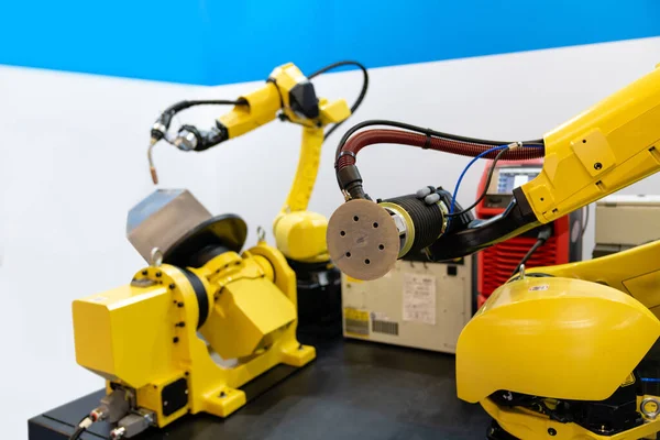 Robotkar Egy Okos Gyárban — Stock Fotó