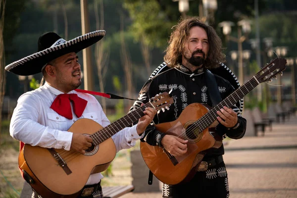 Mexikanischer Musiker Mariachi Band Auf Einer Straße Der Stadt — Stockfoto