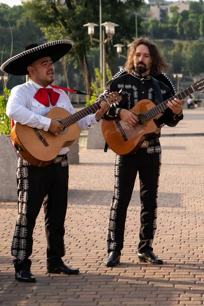Mexikanischer Musiker Mariachi Band Auf Einer Straße Der Stadt Hochwertiges — Stockfoto
