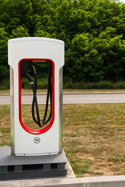 Electric Car Charging Station Street — Stock Photo, Image