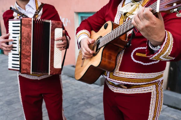 Meksykański Zespół Mariachi Muzyk Ulicy Miasta — Zdjęcie stockowe