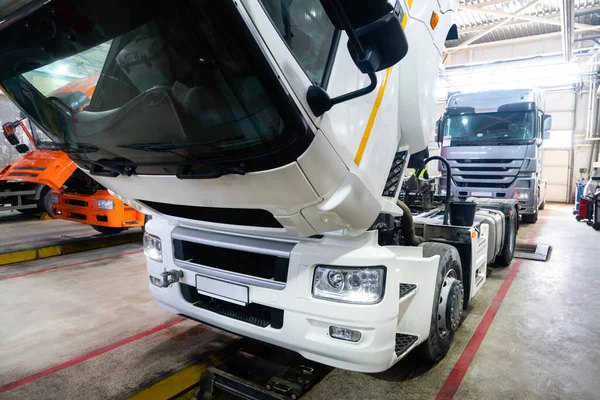 Vrachtwagenreparatie Garage Service — Stockfoto