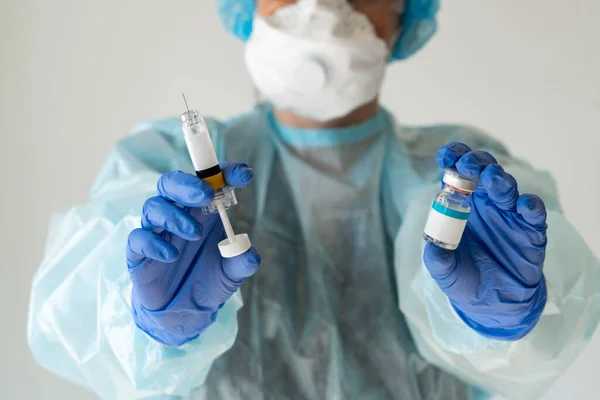Doctor Holds Syringe Injection Medicine — Stock Photo, Image