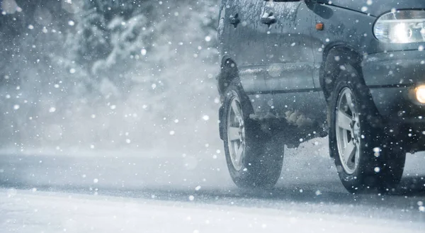 Car Driving Winter Road Blizzard — Stock Photo, Image