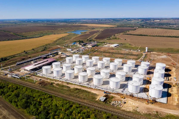 Petrol Yakıt Depolama Tankı Çiftliği Yapımı Hava Görünümü — Stok fotoğraf