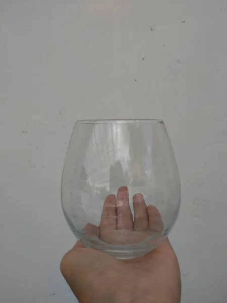Glas Water Hand — Stockfoto