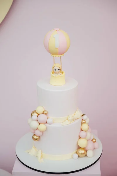 Primer Cumpleaños Pastel Color Rosa Con Decoraciones Para Torta Smash —  Fotos de Stock