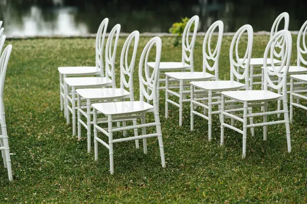 Chairs Set Green Lawn Preparation Wedding Reception — Stock Photo, Image
