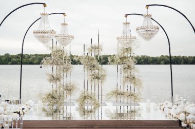 Şatafatlı düğün fotoğraflarının çekildiği bir yer. Mükemmel bir düğün yeri.