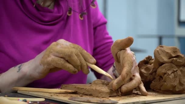 Kézműves Ajakszobrok Iskolában — Stock videók