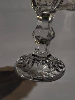 Süslü bir Noel ağacı modern bir ofis içine şenlikli bir atmosfer getirir.