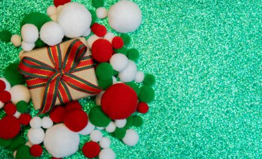 Süsleme Dekorasyonu Odaklanamayan Bokeh Arkaplanı. Noel ya da yeni yıl konsepti. Boşluğu kopyala, seçici odak.