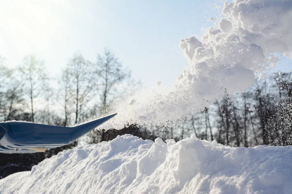 Лопати Сніг Сонячний Зимовий День Прибирання Снігу Проїжджої Частини — стокове фото
