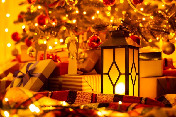 Warm Magical Vibes Beautiful Christmas Interior Lantern Gift Boxes Christmas — Stockfoto