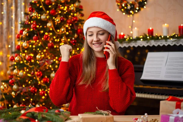 Getting Good News Phone Christmas Time Cheerful Blonde Girl Has — 스톡 사진