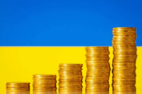 Stacks Golden Coins Forming Upward Graph Background Flag Ukraine Financial — Stock Photo, Image