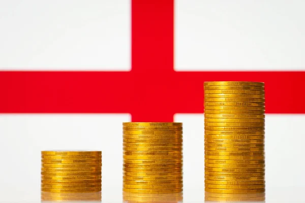 Money Coins Stacks Rising Order Front England Flag Development Economy — Stock Photo, Image