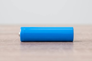 Masada 18650 lityum iyonlu pil var. Yeni mavi yüksek kapasiteli şarj edilebilir pil