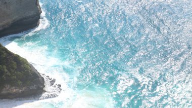 Bali 'deki plajların, adaların ve denizin çarpıcı ve güzel manzarası.