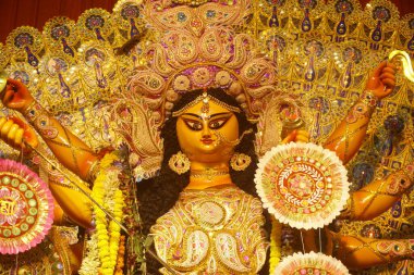 Durga Puja, Hindistan ve Batı Bengal 'in en büyük festivali. Bu puja UNESCO tarafından miras olarak ilan edildi..