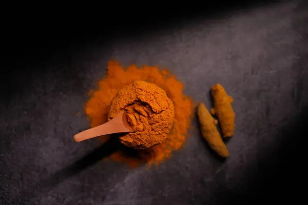 Zerdeçal sağlık malzemesidir..