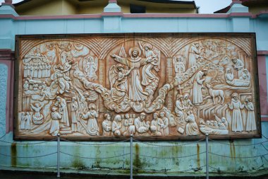 Bir Budist tapınağının farklı parçaları veya parasal. Yeni Jalpaiguri 'de bulunan Salugara Manastırı..