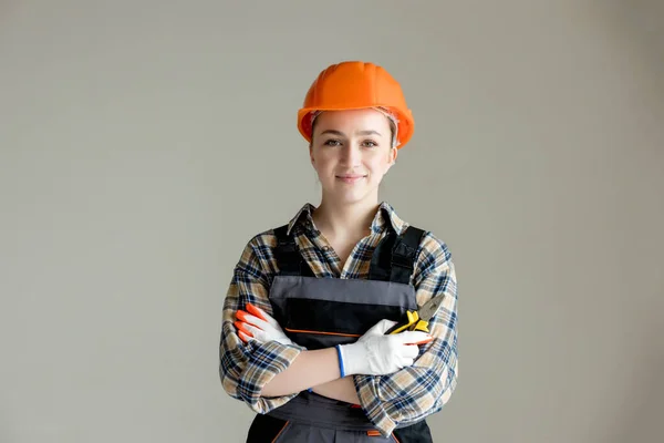 Retrato Una Joven Electricista Profesional Con Sombrero Duro Mono Con — Foto de Stock