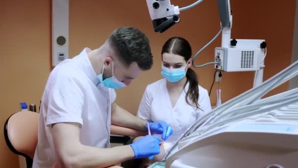 Opieka Stomatologiczna Dla Optymalnego Zdrowia Jamy Ustnej Piękne Zęby Zdrowe — Wideo stockowe
