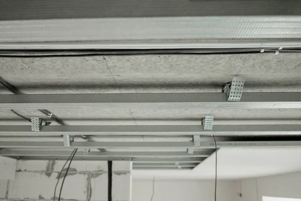 Ophangende Plafondconstructie Voor Montage Van Gipsplaten — Stockfoto