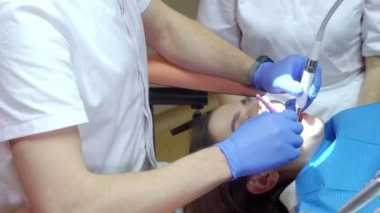 Optimal Ağız Sağlığı ve Güzel Dişler ve Sağlıklı Gülümsemeler Uzmanı.