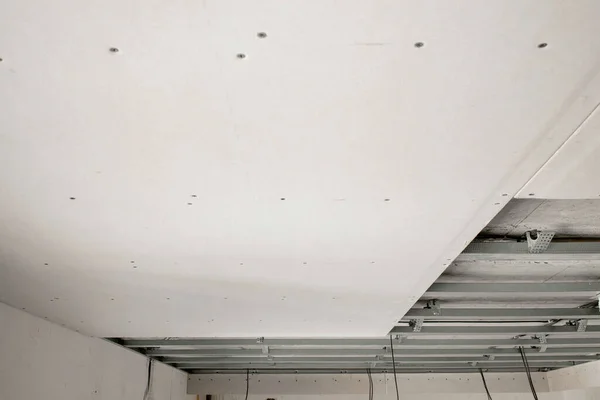 Ophangende Plafondconstructie Voor Montage Van Gipsplaten — Stockfoto