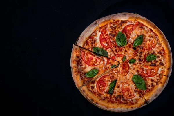 Delicious Fragrant Pizza Margherita Mozzarella Tomatoes Basil Tomato Sauce Black — Foto de Stock