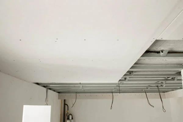 Ophangende Plafondstructuurvoor Installatie Van Plafondgipsplaten — Stockfoto
