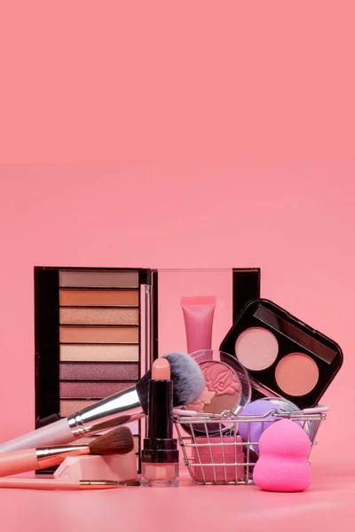 Creative Concept Shopping Trolley Makeup Pink Background Perfume Sponge Brush — Stock Photo, Image