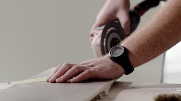 Close Tiler Cutting Ceramic Tile Floor Wall — Stock Video