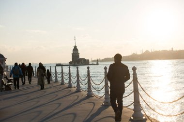 Uzak mesafedeki Ayasofya ve Mavi Cami 'nin olduğu Bakire Kulesi' nden akşam görüntüsü.