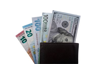 Ulusal para birimlerinin geçmişi. Farklı ülkelerden gelen para: Dolar, avro. Avro, dolar, beyaz arka planda izole edilmiş banknotlar. Nakit. Finans kavramı