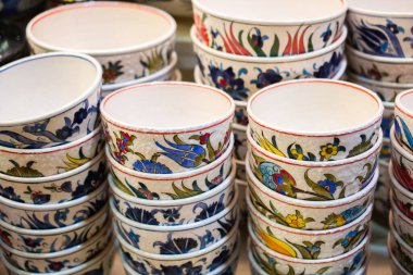 Hatıra ve hediye kaseleri Osmanlı tarzı ve sanat kalıplarında.