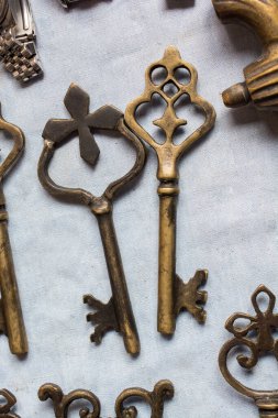 Metalden yapılmış Retro biçimli renk dekoratif anahtarı