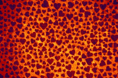 Kalp şeklinde renkli dekoratif nesneler