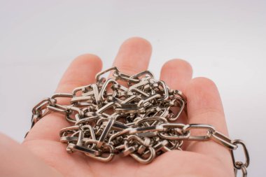 Altın rengini el yaptım zincir