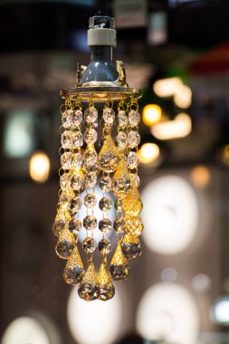 Dekoratif stil filament ampulleri görünürde