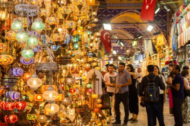 Grand Bazaar, Türkiye, dünyanın en büyük ve en eski kapalı pazarlarından biri..