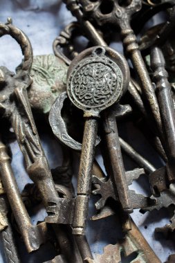 Metalden yapılmış Retro biçimli renk dekoratif anahtarı