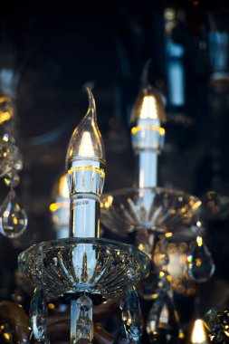 Dekoratif stil filament ampulleri görünürde