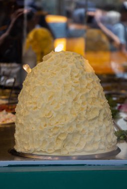 Süt ürünleri gibi tüm blok tereyağı