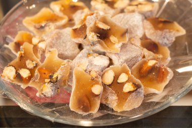 Geleneksel Türk Lokum şekeri ile kaplanmış yumuşak şekerler